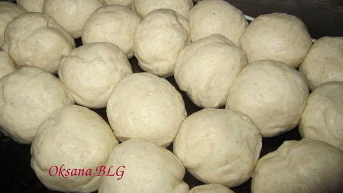 борщ с пампушками