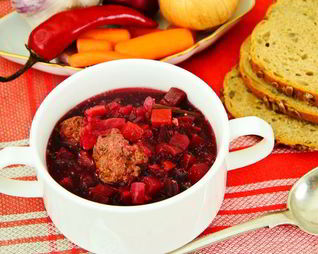 Борщ с шампиньонами и кабачками