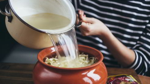 борщ в горшочке