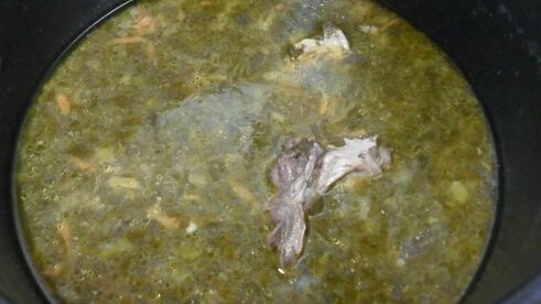 зеленый борщ с щавелем в мультиварке