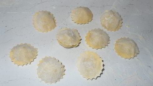 анолини в бульоне по-пьячентски