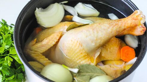 бульон с яйцом