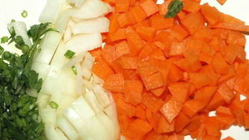 куриный бульон с фрикадельками из индейки