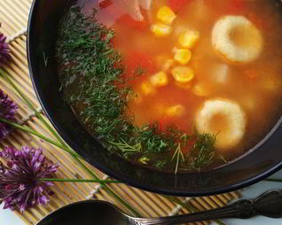 Бабкин суп с гороховыми кнедликами