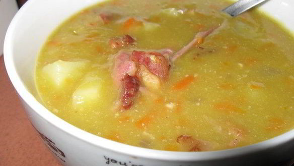 Рецепт Горохового супа с копченой грудинкой