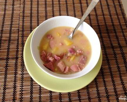 Гороховый суп с копченой рулькой