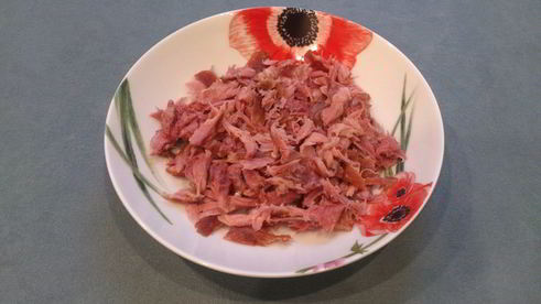 гороховый суп с копченостями в хлебе