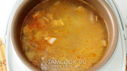 гороховый суп с копченостями в мультиварке