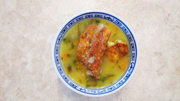 Рецепт Горохового супа с копчеными ребрышками