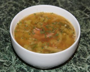 Гороховый суп с сельдереем и тмином