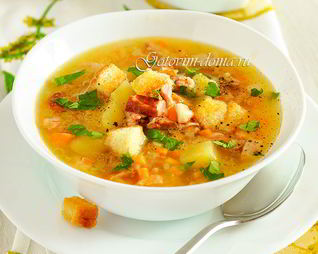 Суп гороховый с копчеными ребрышками
