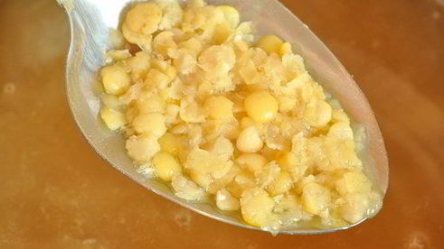 суп гороховый с копчеными ребрышками