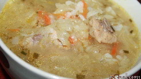 капустняк на свиных ребрышках с кислой капустой и рисом