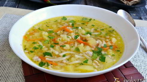 картофельный суп с фаршем и вермишелью