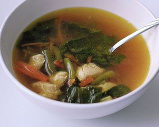 Куриный суп со стручковой фасолью и шпинатом