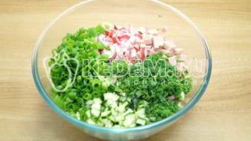 окрошка на кефире с колбасой