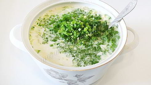 окрошка на сыворотке с куриной грудкой