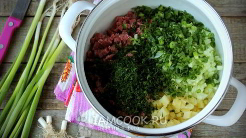 окрошка на воде с сервелатом