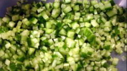 окрошка с колбасой на квасе