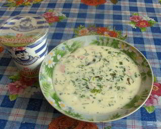 Овощная окрошка на кефире