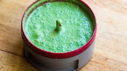 овощной крем-суп с мороженым из шпината и сметаны