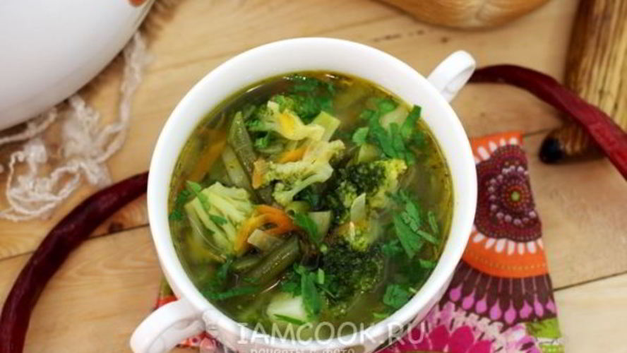 Рецепт овощного супа с консервированным зеленым горошком
