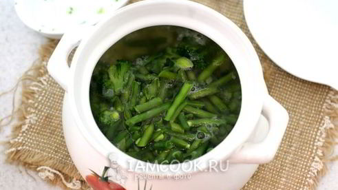 овощной суп с консервированным зеленым горошком