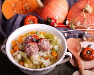 Овощной суп с тыквой и фрикадельками