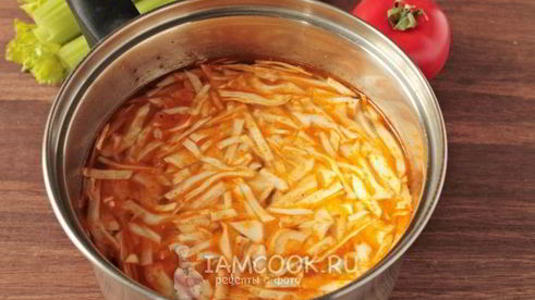 постный овощной суп с сельдереем