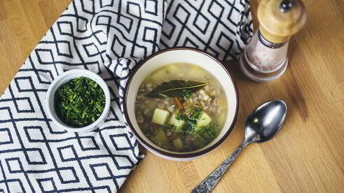 постный рассольник с перловкой