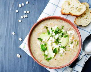 Рассольник с маринованными кабачками и кукурузной крупой