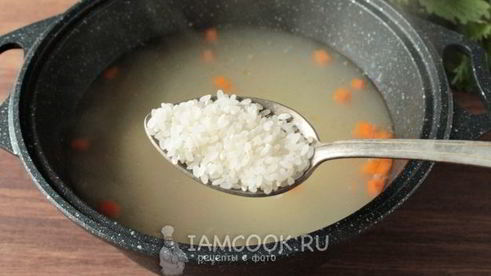 рассольник с рисом и крапивой