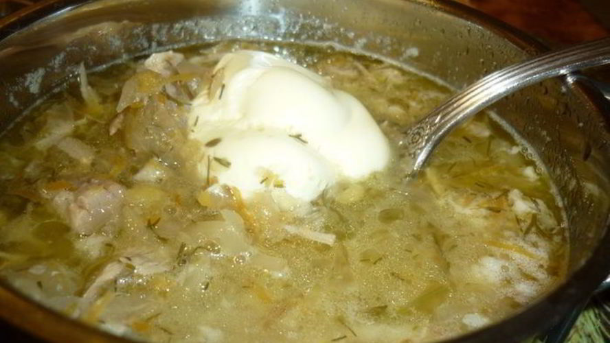 Рецепт бабушкиных щей из квашеной капусты с горохом