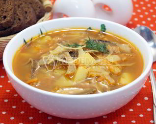 Постные щи с капустой и грибами