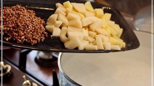 щи постные с гречкой и квашеной капустой