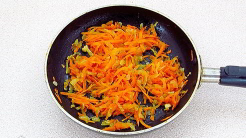 щи с рыбными консервами