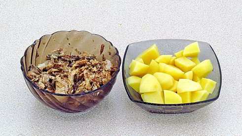 щи с рыбными консервами