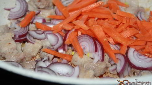 щи со свежей капустой и свиной грудинкой