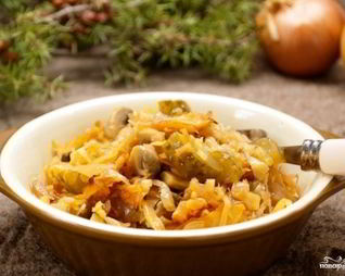 Капустная солянка с грибами