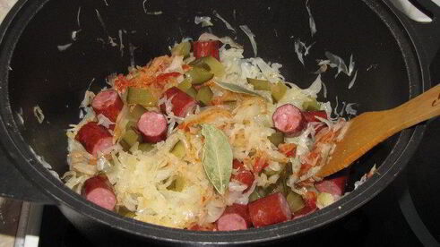 капустная солянка с вешенками