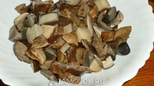 солянка овощная с маринованными подосиновиками