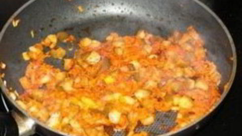 солянка с копченой колбасой