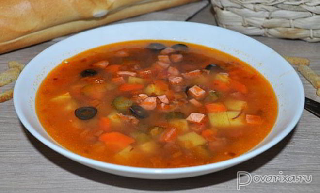 Солянка с тушенкой