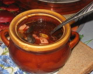 Солянка в горшочках