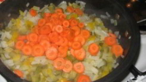 солянка в горшочках