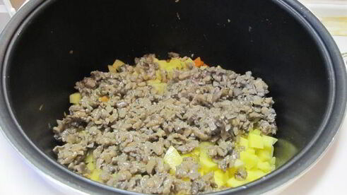 суп грибной с весенним хлебом