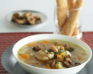 Суп из сладкого картофеля-батата, лука-порея и цветной капусты