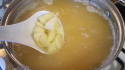 гороховый суп-пюре с гренками