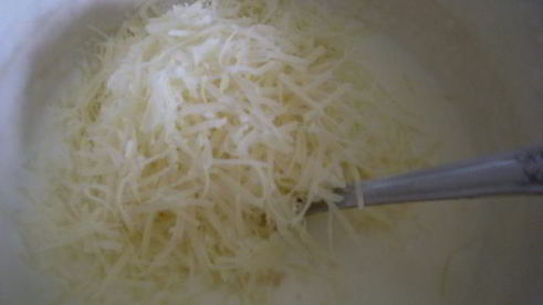 суп-пюре из брокколи с сырным сливочным соусом