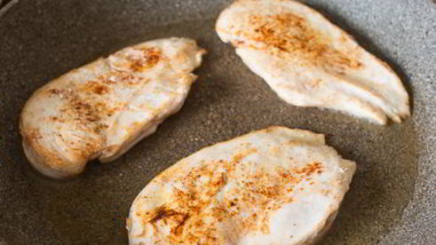 суп-пюре из печеного перца с курицей